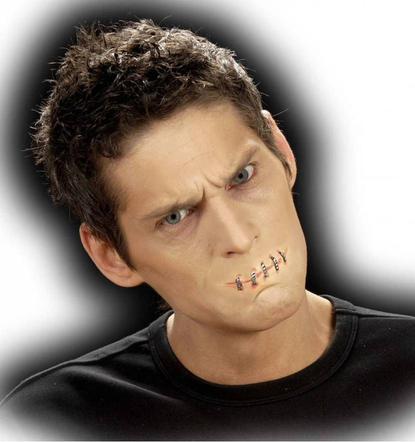 Horroraccessoires: Dichtgenaaide mond