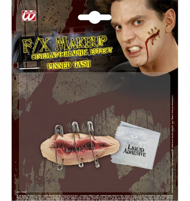 Horroraccessoires: Met sluitspelden gedichte wond