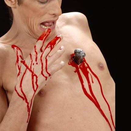 Horroraccessoires: Pin in de borst